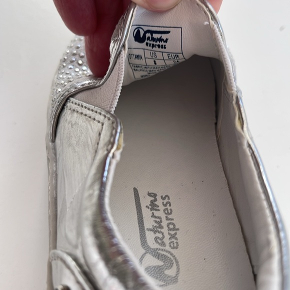 Naturino express NWT silver toddler shoes - Picture 6 of 6